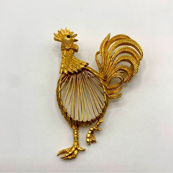 Vintage Gold Wire Wrapped unsigned Bird Rooster Brooch - Picture 1 of 5